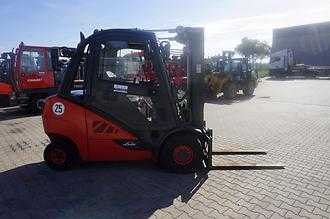 Muletto usato LINDE H 30D-02 - Nur 2.417 Stunden - Triplex DIESEL VIERRADFRONTSTAPLER (13070651)