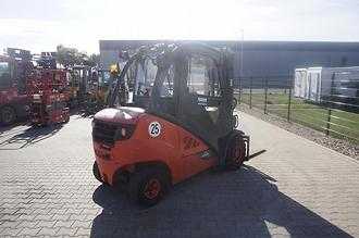 Muletto usato LINDE H 30D-02 - Nur 2.417 Stunden - Triplex DIESEL VIERRADFRONTSTAPLER (13070651)