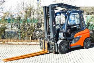 Muletto usato LINDE H 50 D/600 1204-01 DIESEL VIERRADFRONTSTAPLER (13026301) backdrop