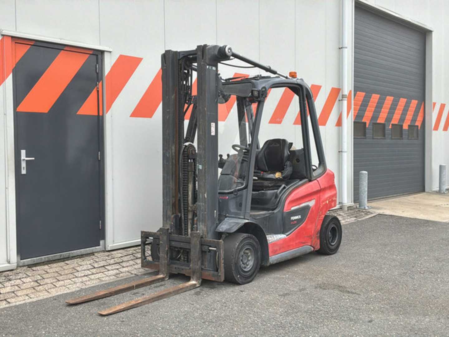 Muletto usato LINDE H25T-01 GAS VIERRADFRONTSTAPLER (13072394)