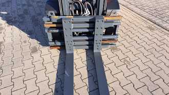 Muletto usato LINDE H25T-02 GAS VIERRADFRONTSTAPLER (12724746)