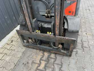 Muletto usato LINDE H30D-02 DIESEL VIERRADFRONTSTAPLER (13032308)