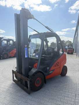 Muletto usato LINDE H30D-02 DIESEL VIERRADFRONTSTAPLER (13063971) backdrop