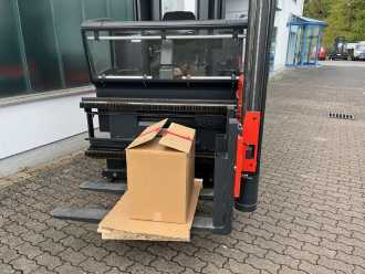 Muletto usato LINDE K-Schwenkschubgabel ELEKTRO HOCHREGALSCHMALGANGSTAPLER (12980072)