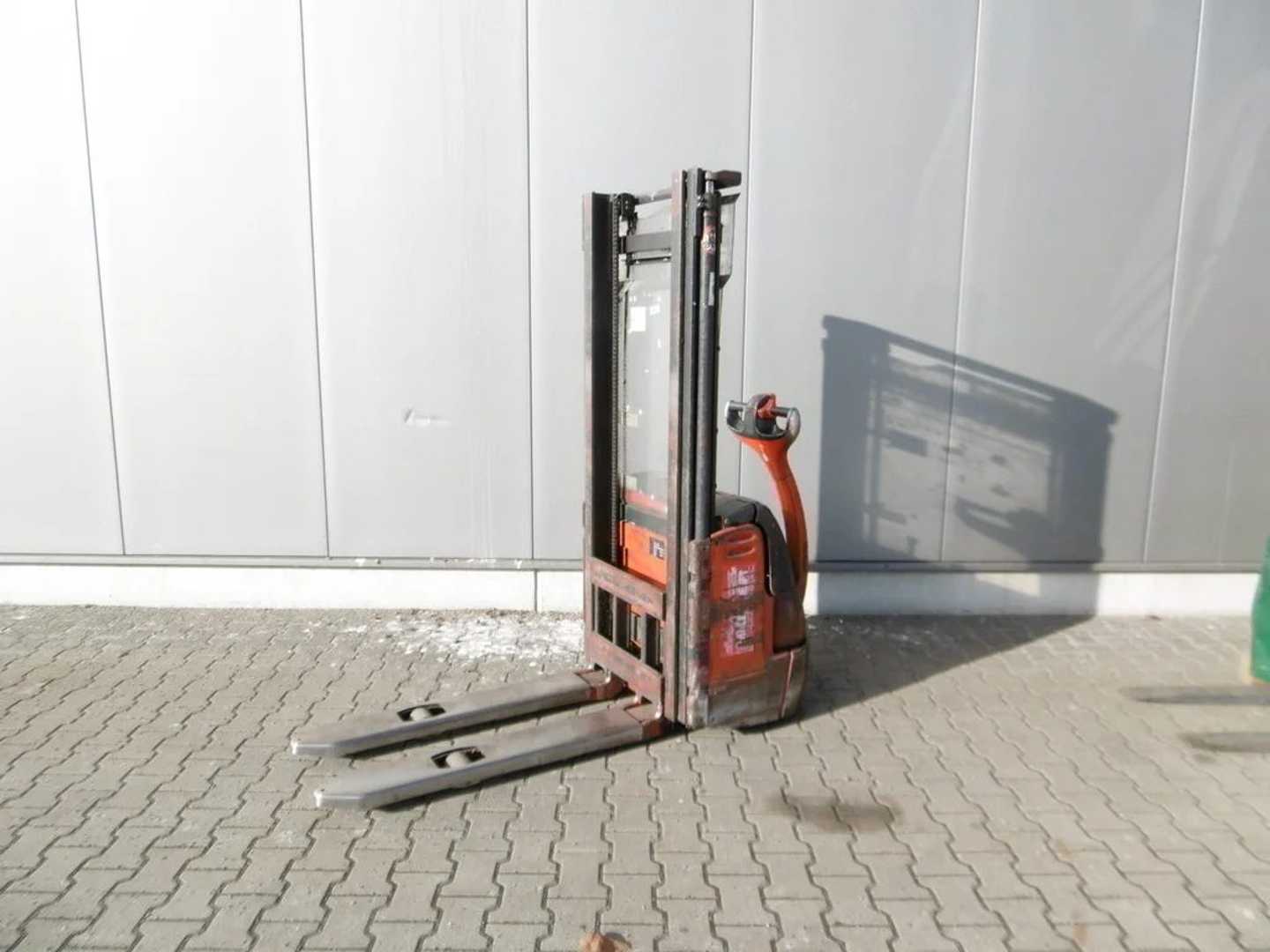 Muletto usato LINDE L 12 ELEKTRO HOCHHUBWAGENDEICHSEL (13025203)
