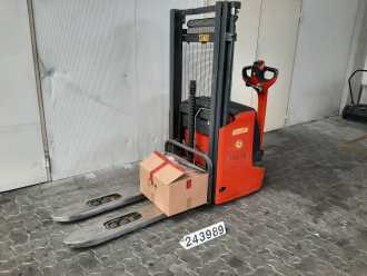 Muletto usato LINDE L 12 EX I ELEKTRO HOCHHUBWAGENDEICHSEL (13065717)