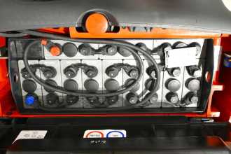 Muletto usato LINDE L 12 i 1172 ELEKTRO HOCHHUBWAGENDEICHSEL (13036690)