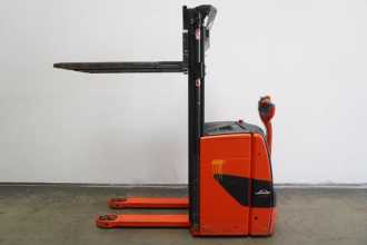 Muletto usato LINDE L 14 1173 ELEKTRO HOCHHUBWAGENDEICHSEL (13070902)