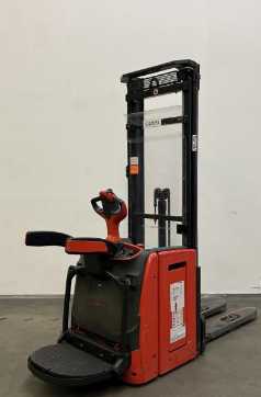 Muletto usato LINDE L 14 AP i 1173-01 ELEKTRO HOCHHUBWAGENFAHRERSTAND (12977128)