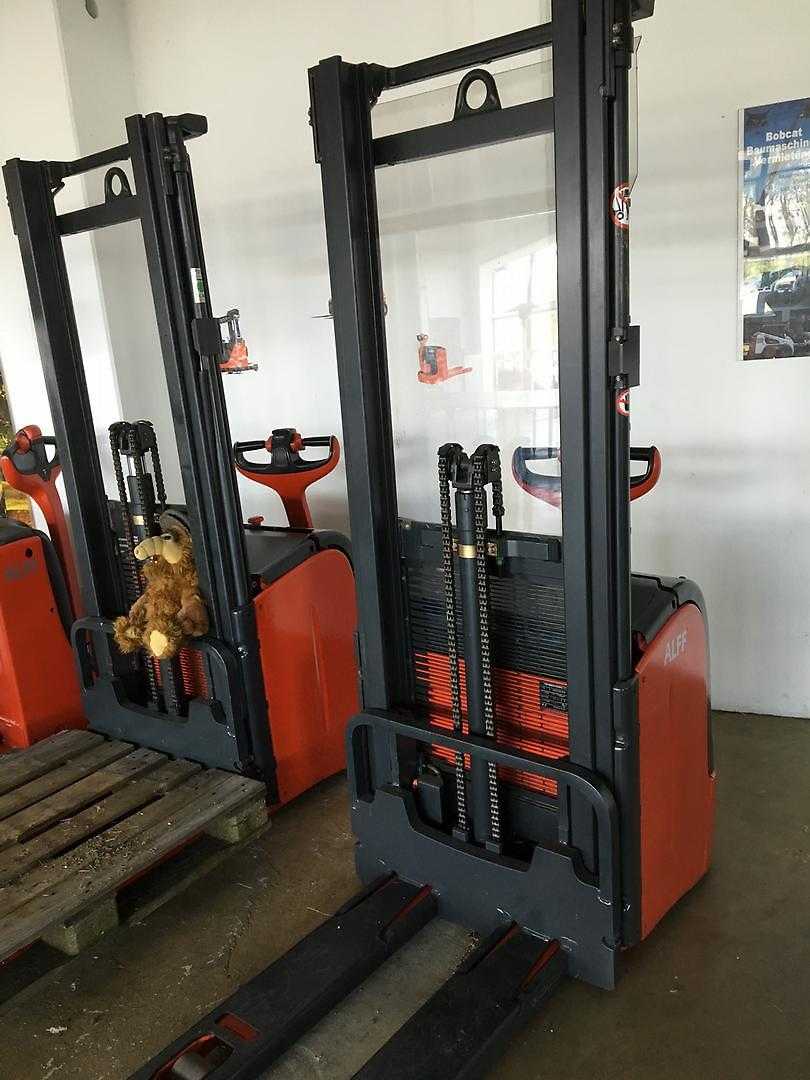 Muletto usato LINDE L 16 ELEKTRO HOCHHUBWAGENDEICHSEL (11733769)
