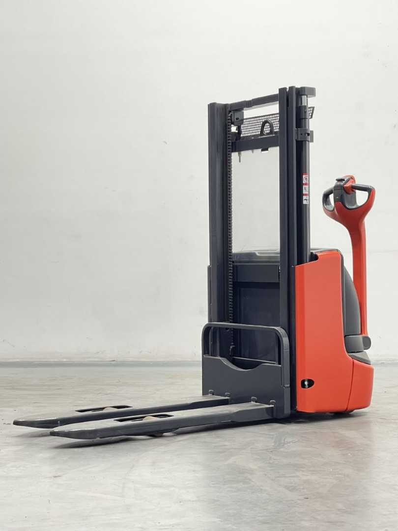 Muletto usato LINDE L10-1172 ELEKTRO HOCHHUBWAGENDEICHSEL (13064332)
