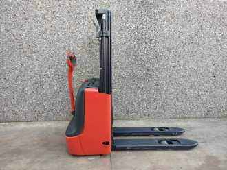 Muletto usato LINDE L10 ELEKTRO HOCHHUBWAGENDEICHSEL (13040264)