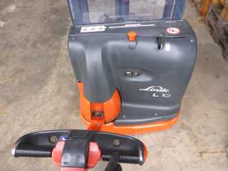 Muletto usato LINDE L10 ELEKTRO HOCHHUBWAGENDEICHSEL (13041449)