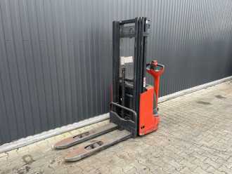 Muletto usato LINDE L10 ELEKTRO HOCHHUBWAGENDEICHSEL (13074882) backdrop