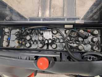Muletto usato LINDE L12 ELEKTRO HOCHHUBWAGENDEICHSEL (13074786)