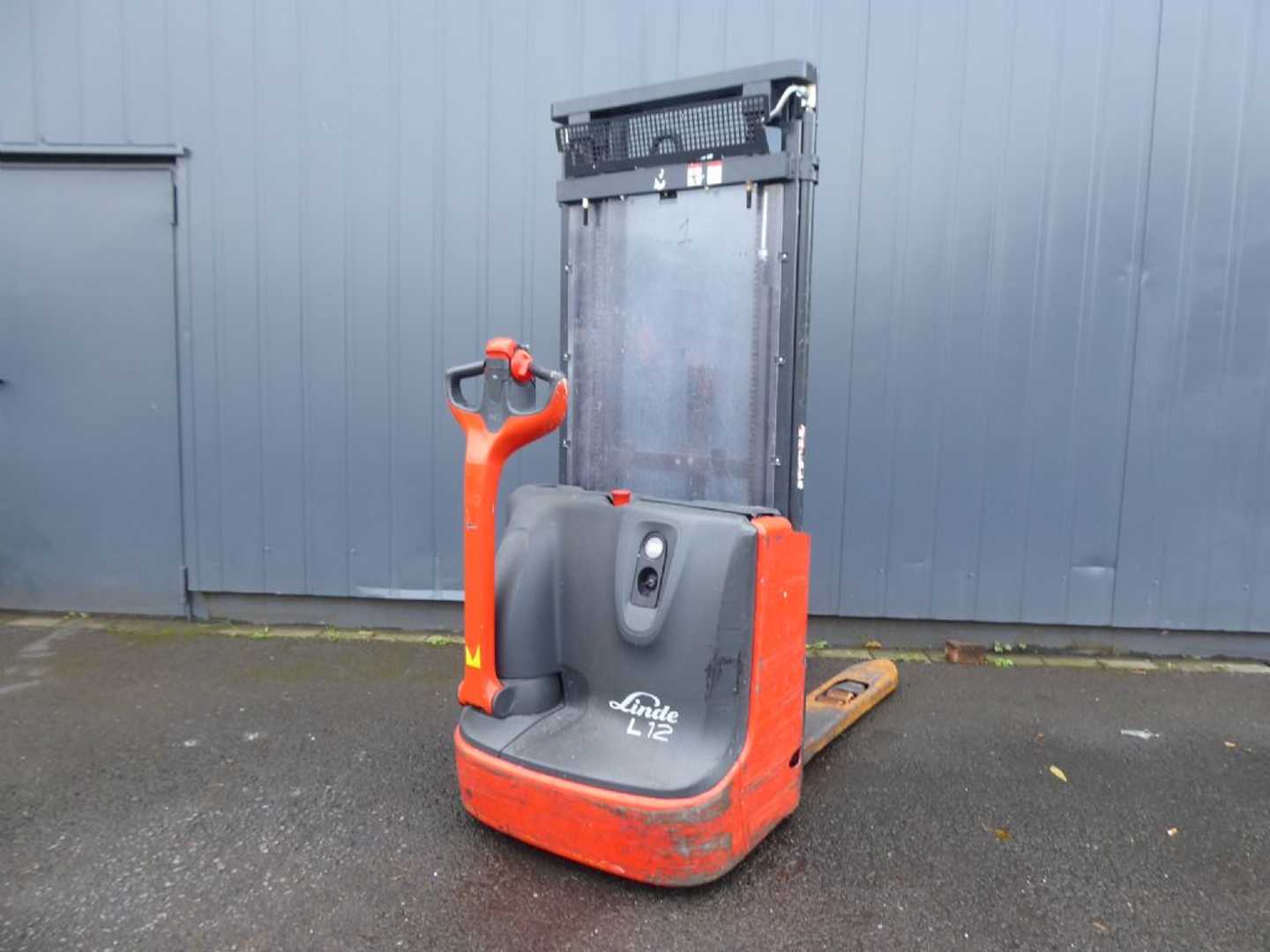 Muletto usato LINDE L12 ELEKTRO HOCHHUBWAGENDEICHSEL (13075326)