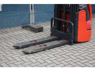 Muletto usato LINDE L12 ELEKTRO HOCHHUBWAGENMANUELLELEKTRISCH (13064281)