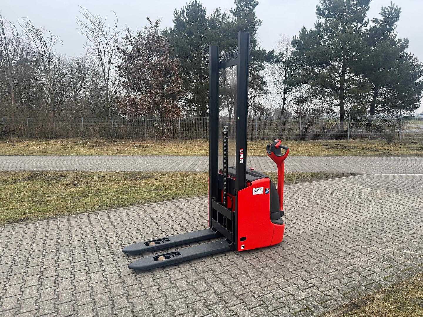 Muletto usato LINDE L12 Neugerät ELEKTRO HOCHHUBWAGENDEICHSEL (13024031)