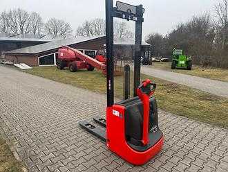 Muletto usato LINDE L12 Neugerät ELEKTRO HOCHHUBWAGENDEICHSEL (13024031)