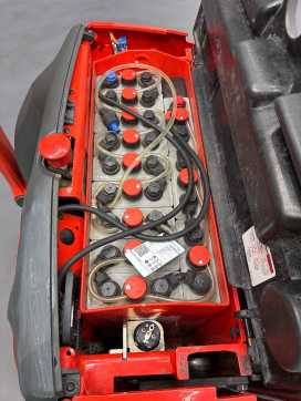 Muletto usato LINDE L12I-1172-01 ELEKTRO HOCHHUBWAGENDEICHSEL (13054972)