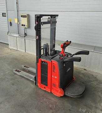 Muletto usato LINDE L12L AP - 133 ELEKTRO HOCHHUBWAGENMANUELLELEKTRISCH (13069343)