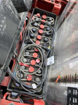 Muletto usato LINDE L14 ELEKTRO HOCHHUBWAGENDEICHSEL (13070223)