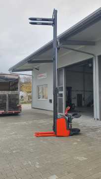 Muletto usato LINDE L14AP ELEKTRO HOCHHUBWAGENDEICHSEL (12920925)