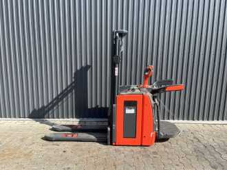 Muletto usato LINDE L14AP ELEKTRO HOCHHUBWAGENFAHRERSTAND (13065385)