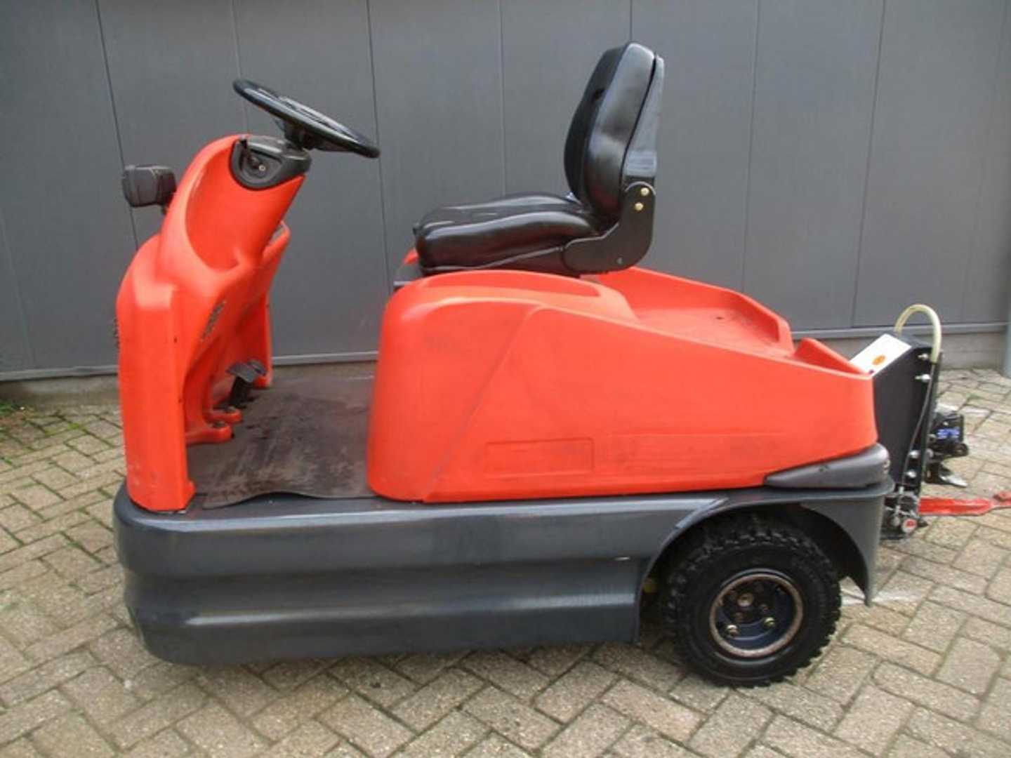Muletto usato LINDE P 60 ELEKTRO SCHLEPPER (12989732)