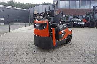 Muletto usato LINDE P 80 - Guter Zustand ELEKTRO SCHLEPPER (13064809) backdrop