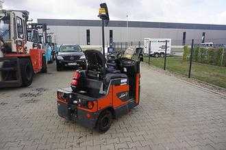 Muletto usato LINDE P 80 - Guter Zustand ELEKTRO SCHLEPPER (13064809)