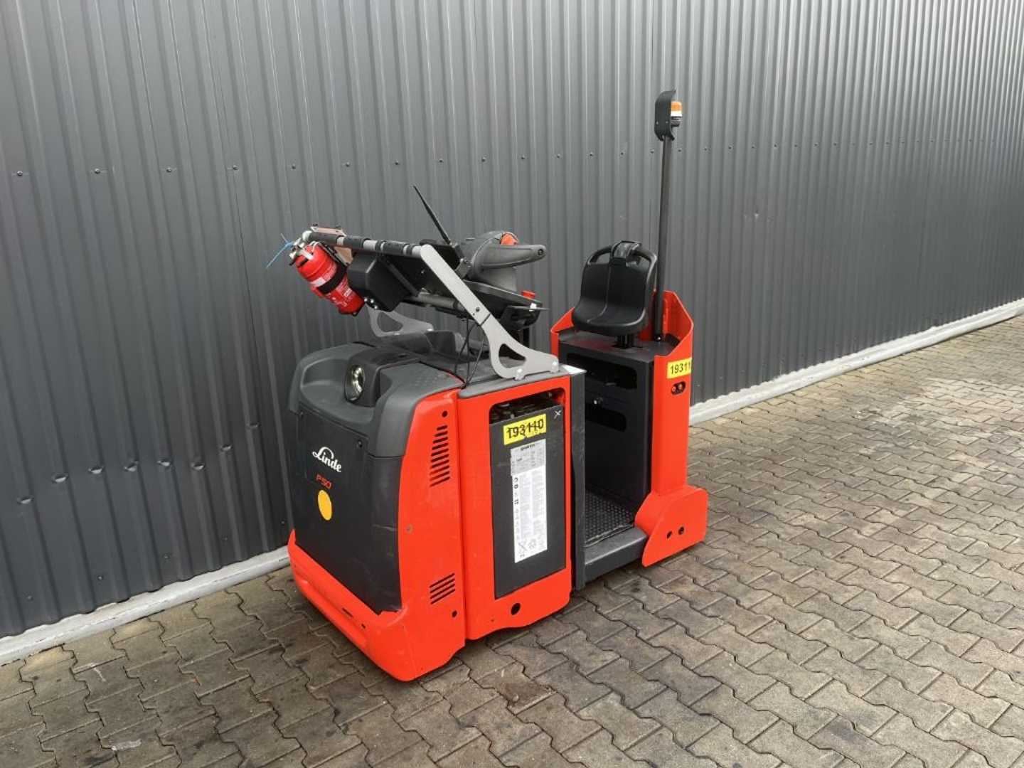 Muletto usato LINDE P50C ELEKTRO SCHLEPPER (13073631)