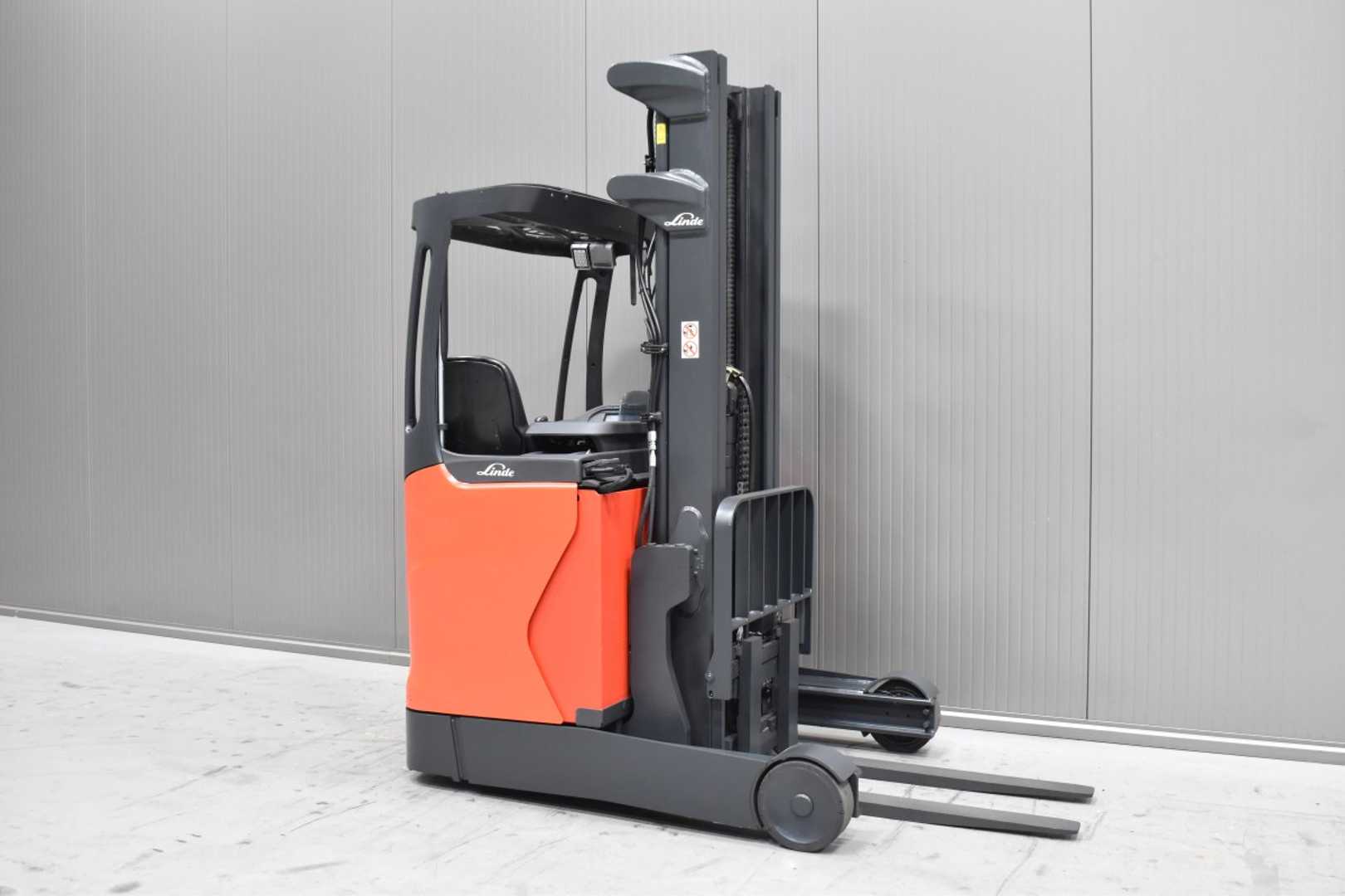 Muletto usato LINDE R 14 B /58494/ ELEKTRO SCHUBMASTSTAPLER (13064249)