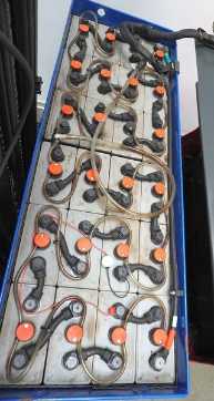 Muletto usato LINDE R 16 1120 ELEKTRO SCHUBMASTSTAPLER (12950891)