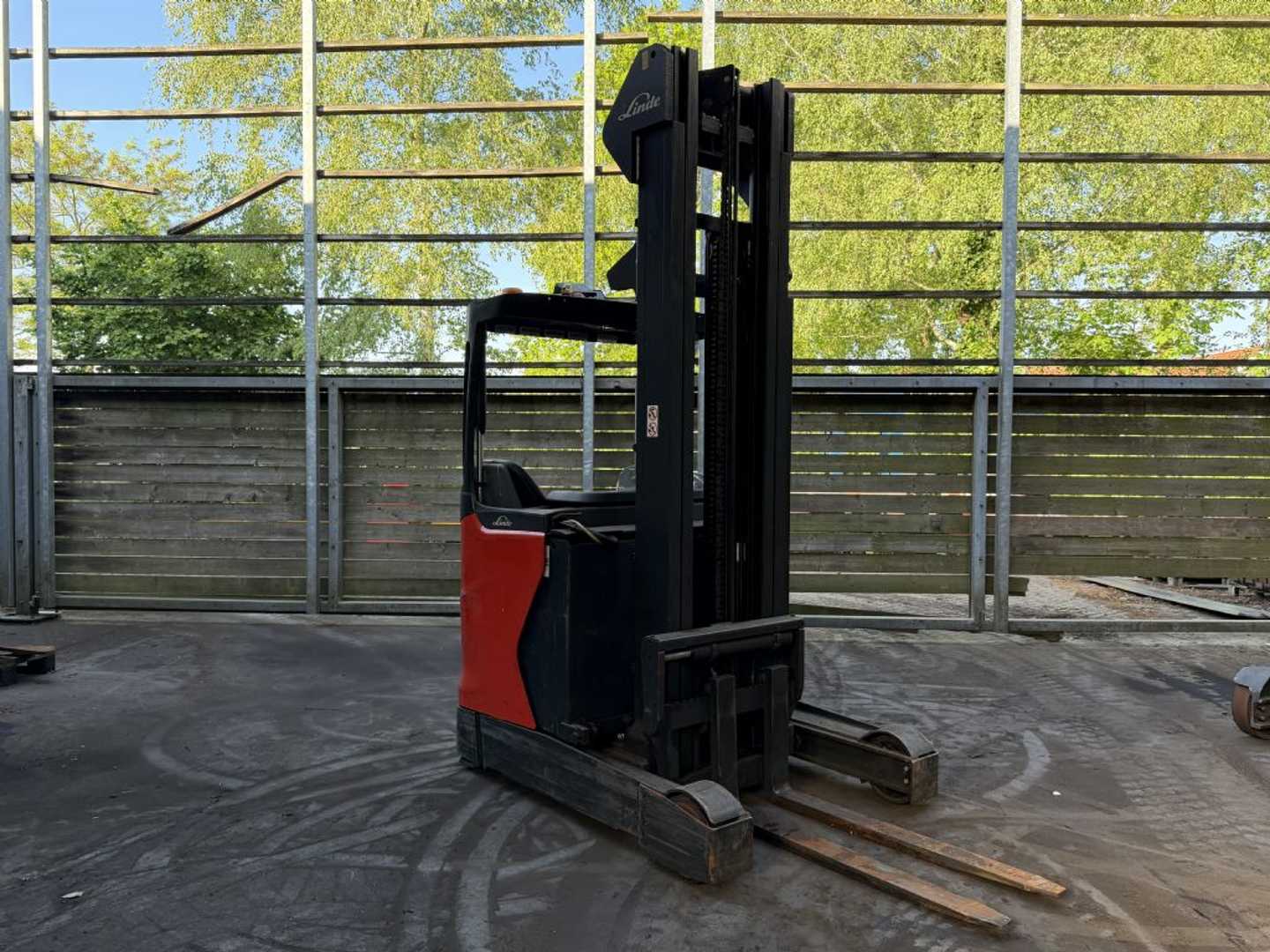 Muletto usato LINDE R16-01 ELEKTRO SCHUBMASTSTAPLER (13051797)