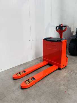 Muletto usato LINDE T 16 ELEKTRO NIEDERHUBWAGENDEICHSEL (13074159)