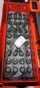 Muletto usato LINDE T 18 1152 ELEKTRO NIEDERHUBWAGENDEICHSEL (13063137)