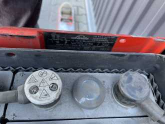 Muletto usato LINDE T18 ELEKTRO NIEDERHUBWAGENDEICHSEL (13041617)