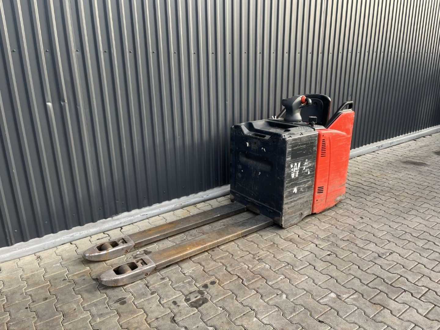 Muletto usato LINDE T20SP ELEKTRO NIEDERHUBWAGENDEICHSEL (13074227)