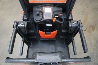 Muletto usato LINDE V 10 5212 ELEKTRO HOCHHUBKOMMISSIONIERER (12778676)