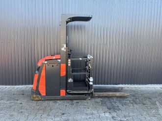 Muletto usato LINDE V10 ELEKTRO NIEDERHUBKOMMISSIONIERER (13065719)