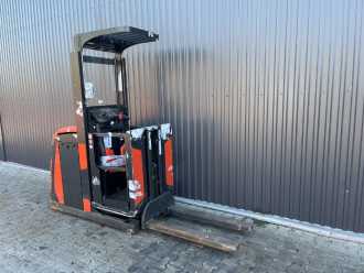 Muletto usato LINDE V10 ELEKTRO NIEDERHUBKOMMISSIONIERER (13065719)