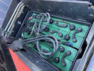 Muletto usato LINDE V10 ELEKTRO NIEDERHUBKOMMISSIONIERER (13065719)
