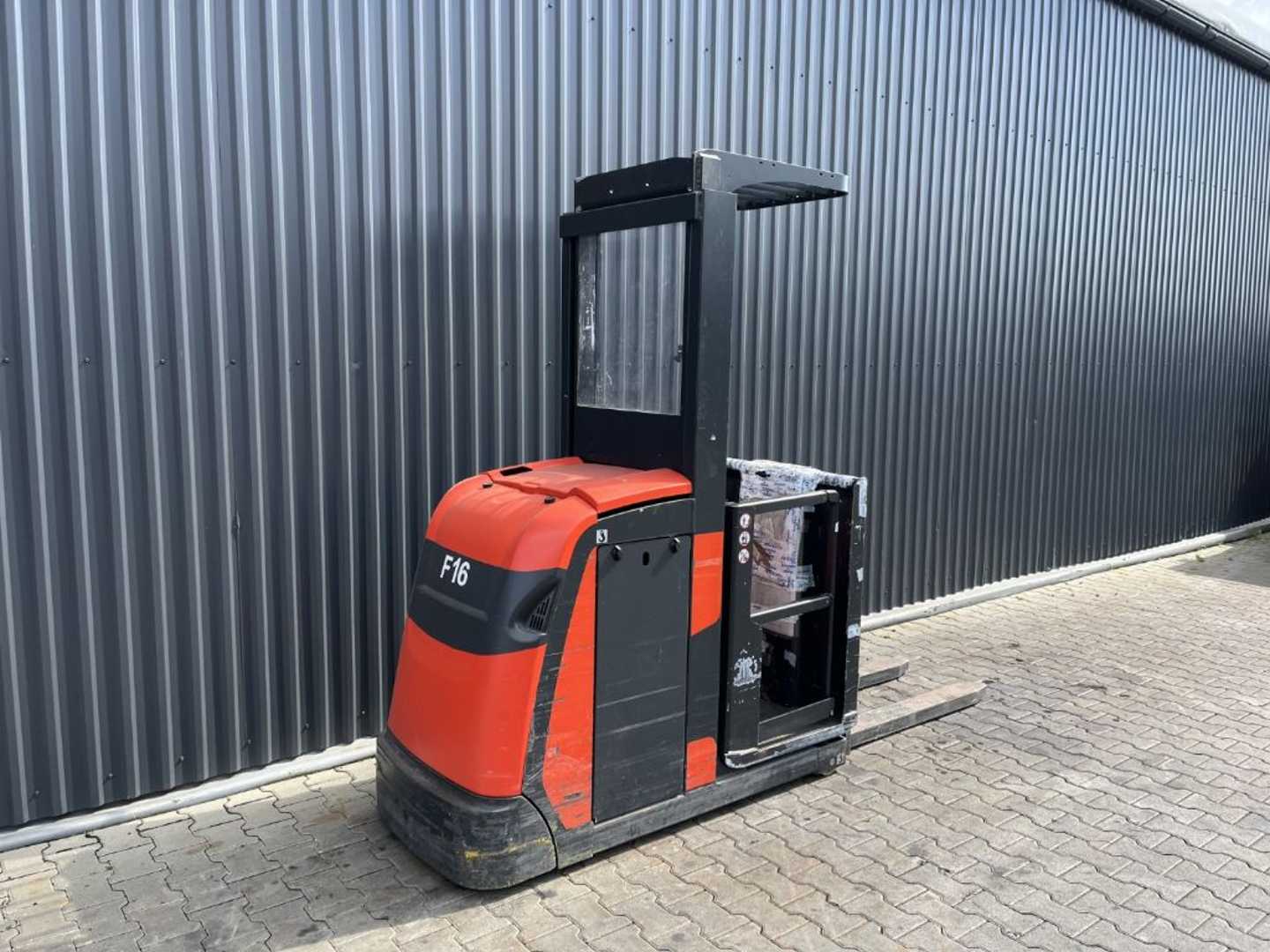 Muletto usato LINDE V10 ELEKTRO NIEDERHUBKOMMISSIONIERER (13065763)