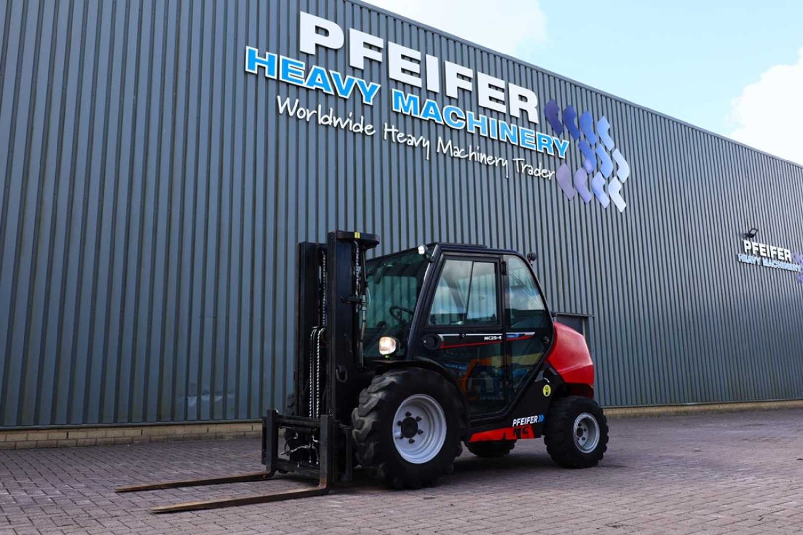 Muletto usato MANITOU MC25-4 DIESEL GELAENDESTAPLER (12989389)