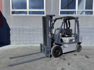 Muletto usato NISSAN FD02A25Q Baujahr 2005/ Stunden 4919 HH 4,75M DIESEL VIERRADFRONTSTAPLER (13072022) backdrop