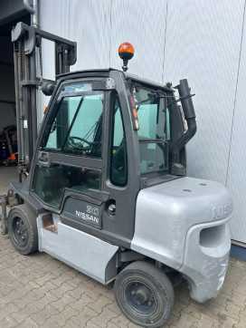 Muletto usato NISSAN YG1D2A300 DIESEL VIERRADFRONTSTAPLER (13061212)