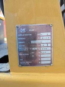 Muletto usato OM E8 ELEKTRO DREIRADFRONTSTAPLER (13056810)
