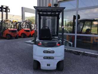 Muletto usato OM EU 20 ELEKTRO VIERRADFRONTSTAPLER (13069674)