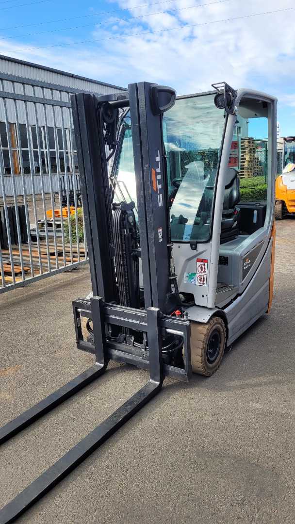 Muletto usato STILL RX20-14C ELEKTRO DREIRADFRONTSTAPLER (13048884)